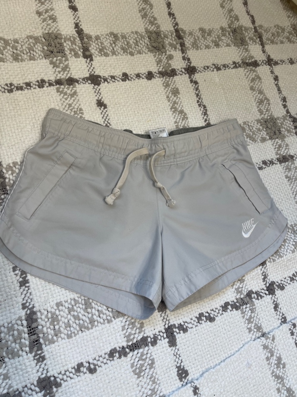 Nike Women's Light Gray Athletic Drawstring Shorts